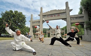 曲阜附近游玩攻略，曲阜附近游玩攻略一日游