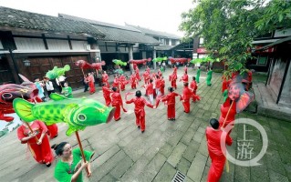 天气好热沙雕文案，天气好热沙雕文案搞笑