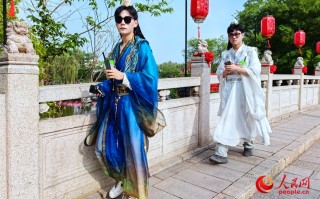 汉服穿搭博主现代，汉服穿搭